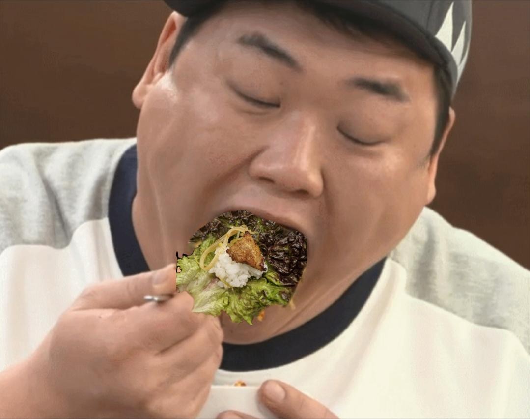 원래 연예인이 먹으면 더 맛있어 보이는 법