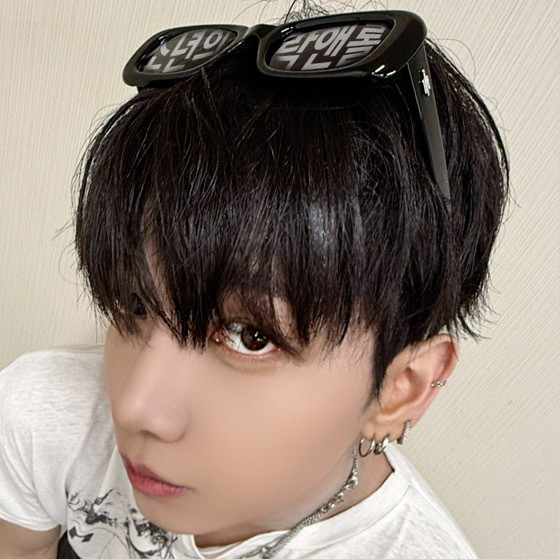 제가 명프는 아니여서 재현이 사진이 한 장 밖에 없네요 ㅠ