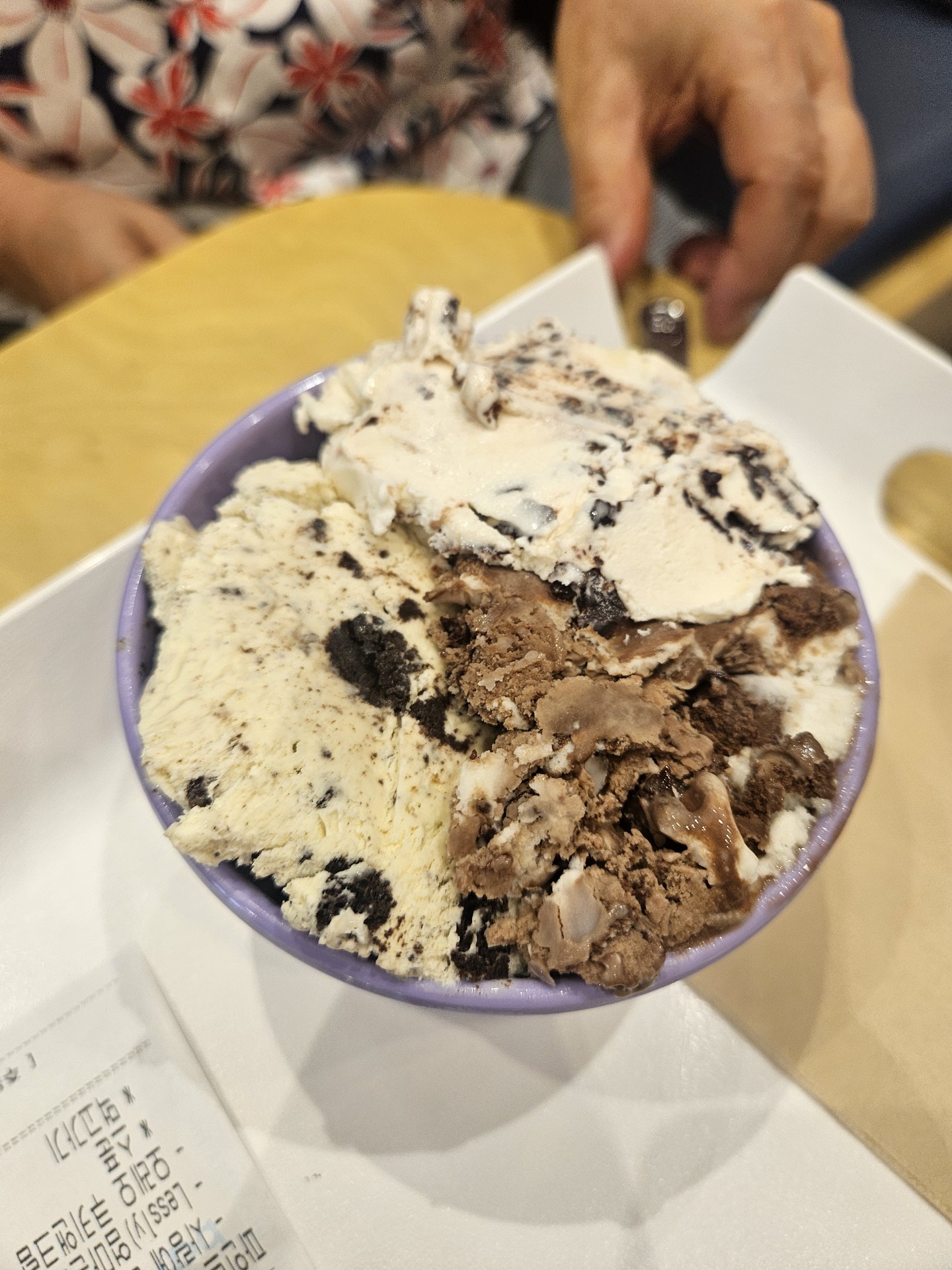 후식으로 맞받아쳐주지