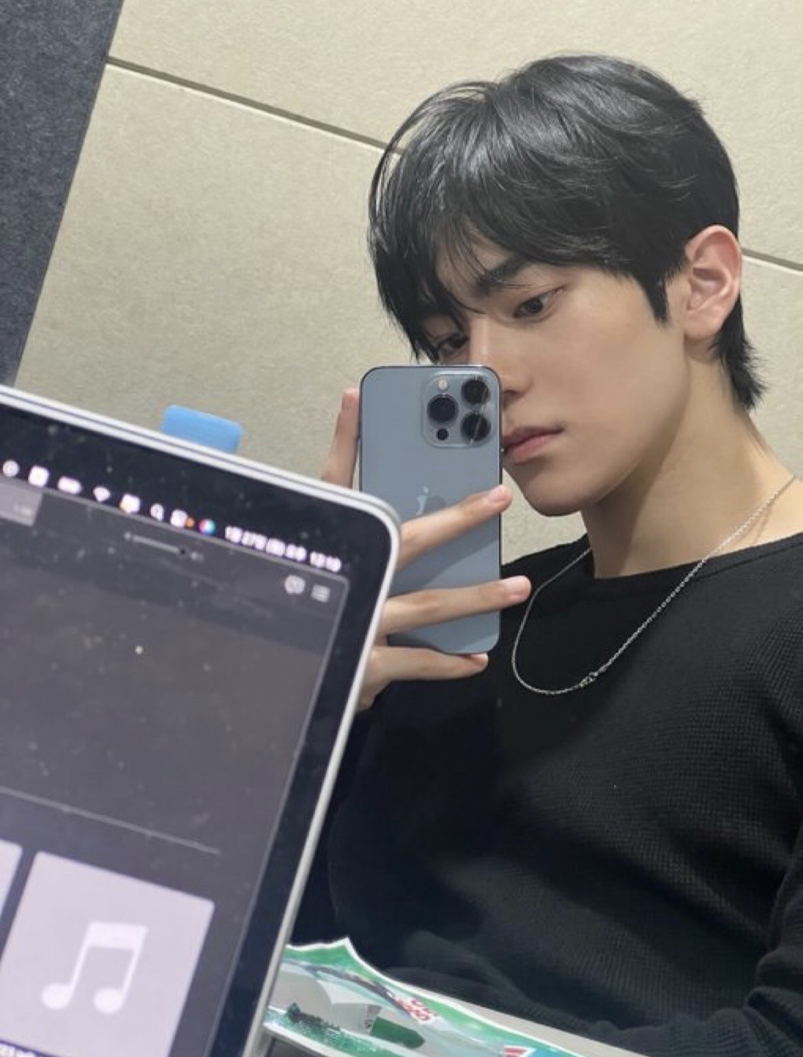 병크 없음 185 05년생 목소리 좋음 리더미 지림 보플1 박한빈 스멜 춤랩보컬 쌉가능