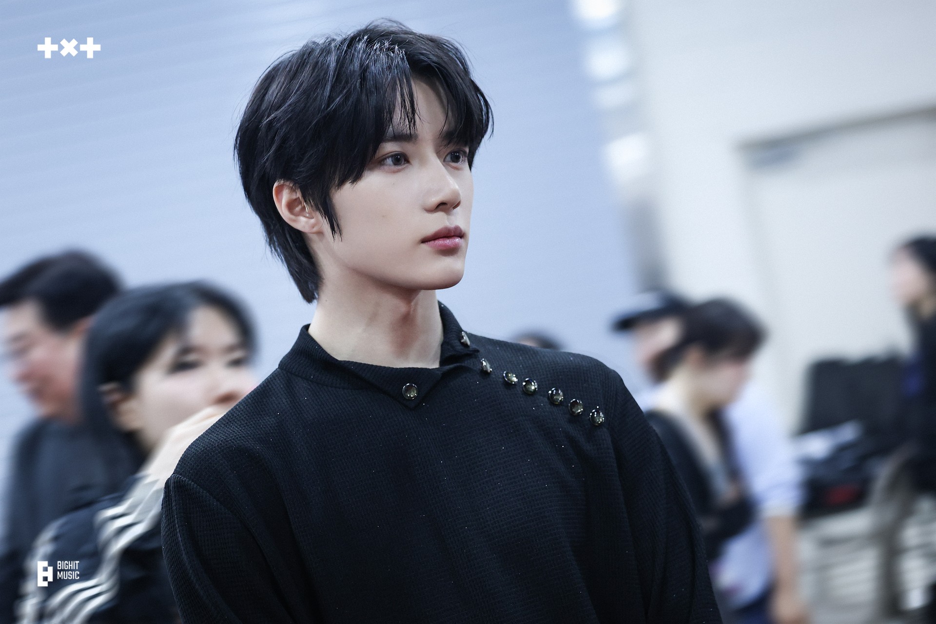 위버스 범규 사진 더 뿌리고 갑니다ㅏㅏㅏ
