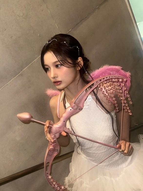 너한테 사랑의 화살을 쏘고있어💘