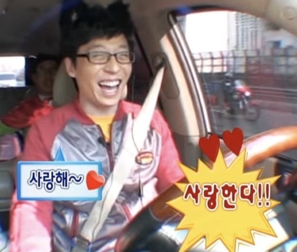 그 혹시 하나 더 물어봐서 미안한데.. 보건실가면 생리대같은거 주나..? 잘 몰라서,, 보건쌤 대신 여자임! 그리고 축하해주는 언니들 넘 고맙다굿