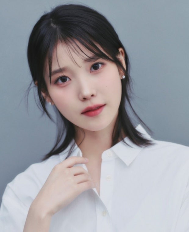 참고로 실제 서른살이 넘음 ㄷㄷ (나이가 거꾸로 먹나봐..)