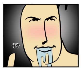 도용당했다니 도용한 놈 박살내고 싶을만큼 기분은 나쁜데 또 박살공주님이 유명해진 거 같아서 기분은 좋고 또 나만 알고 싶었는데 유명해져서 살짝 슬프고 그와중에 마지막 그림 너무 맛있어서 챱챱 츄베릅하고…. 복잡할세 허허 하여튼 마지막 친구 참 맛있네요