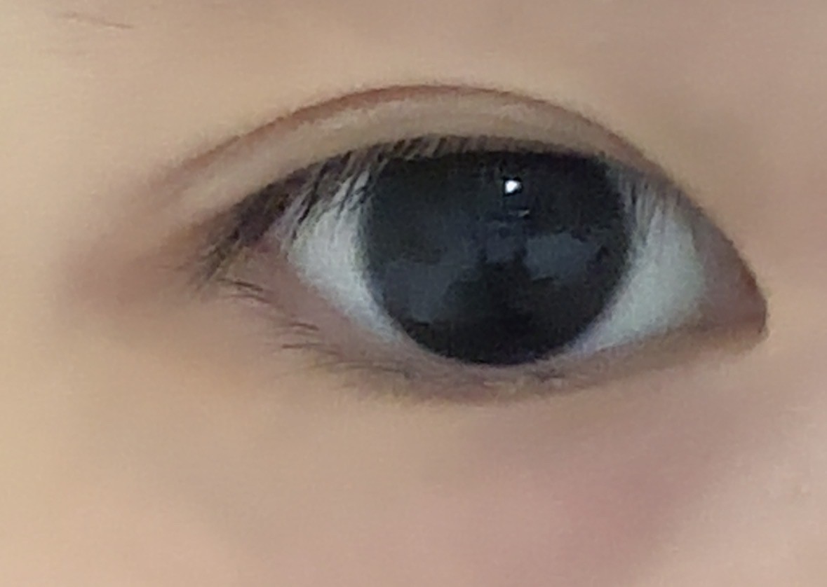 이게 렌즈 안낀눈이야 얘들