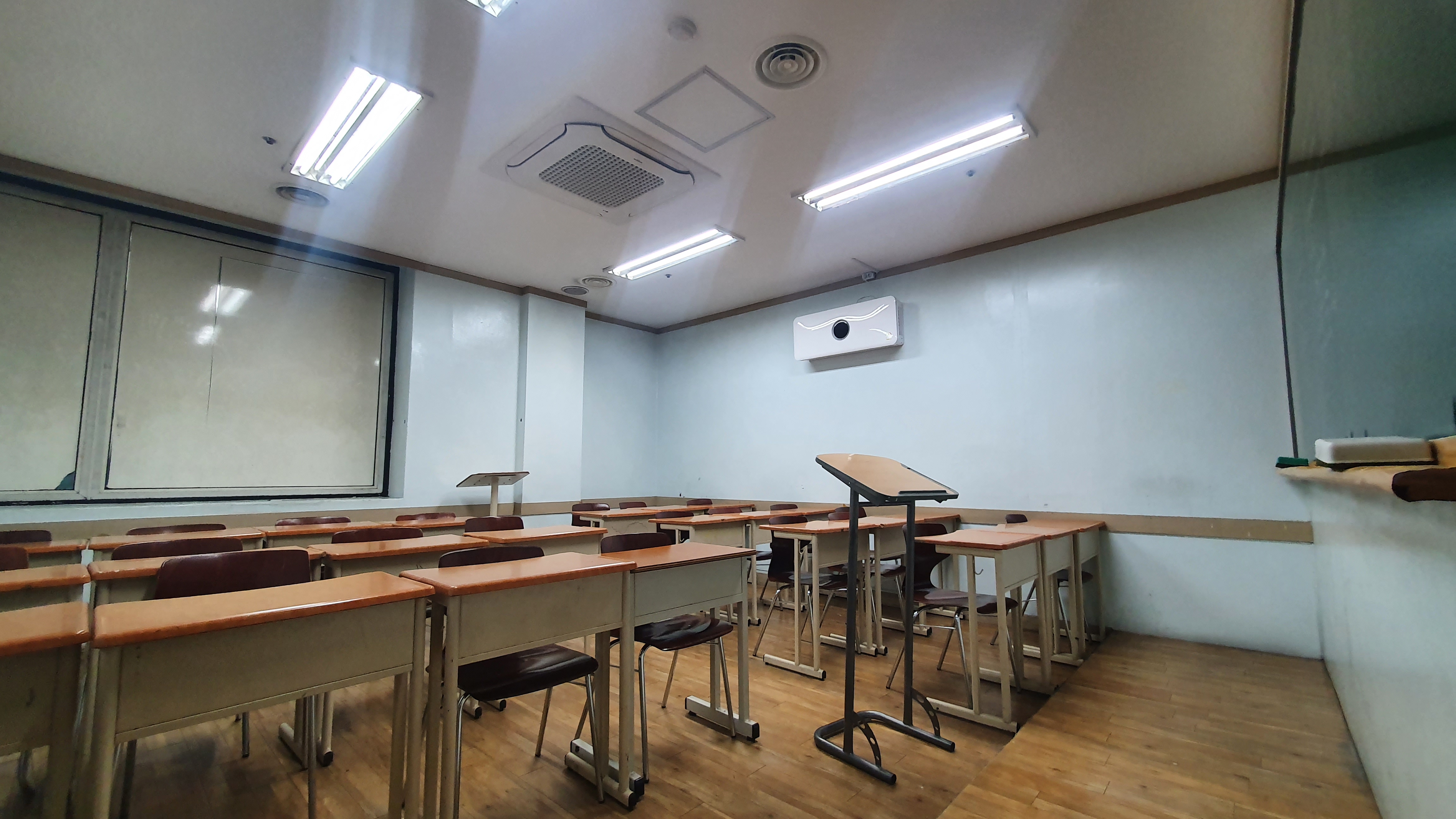 케이이엠학원 이미지 1