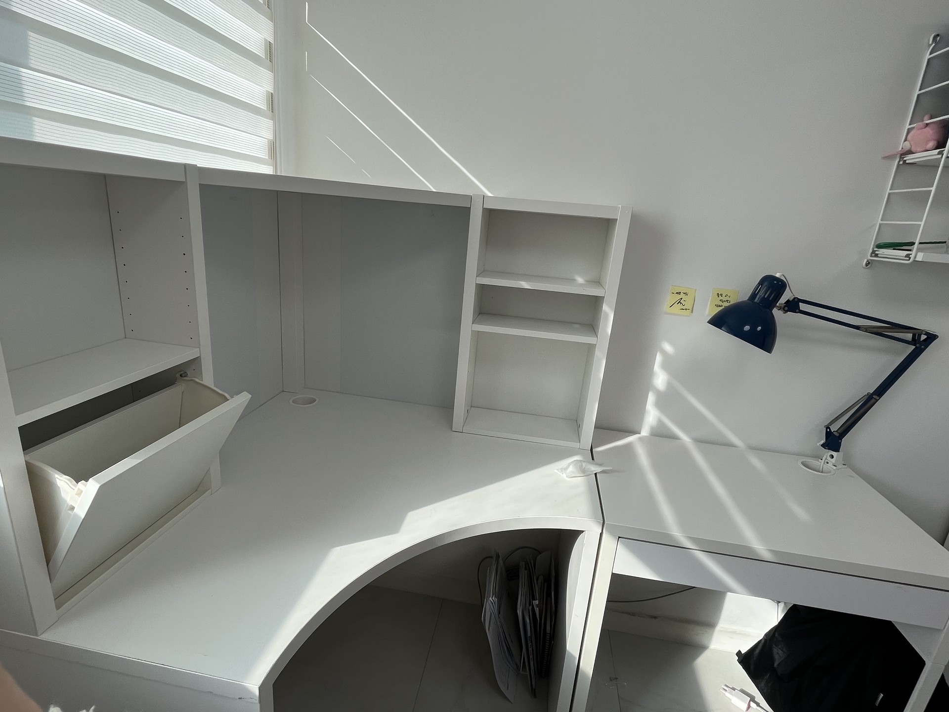 책상 갈아엎기 !