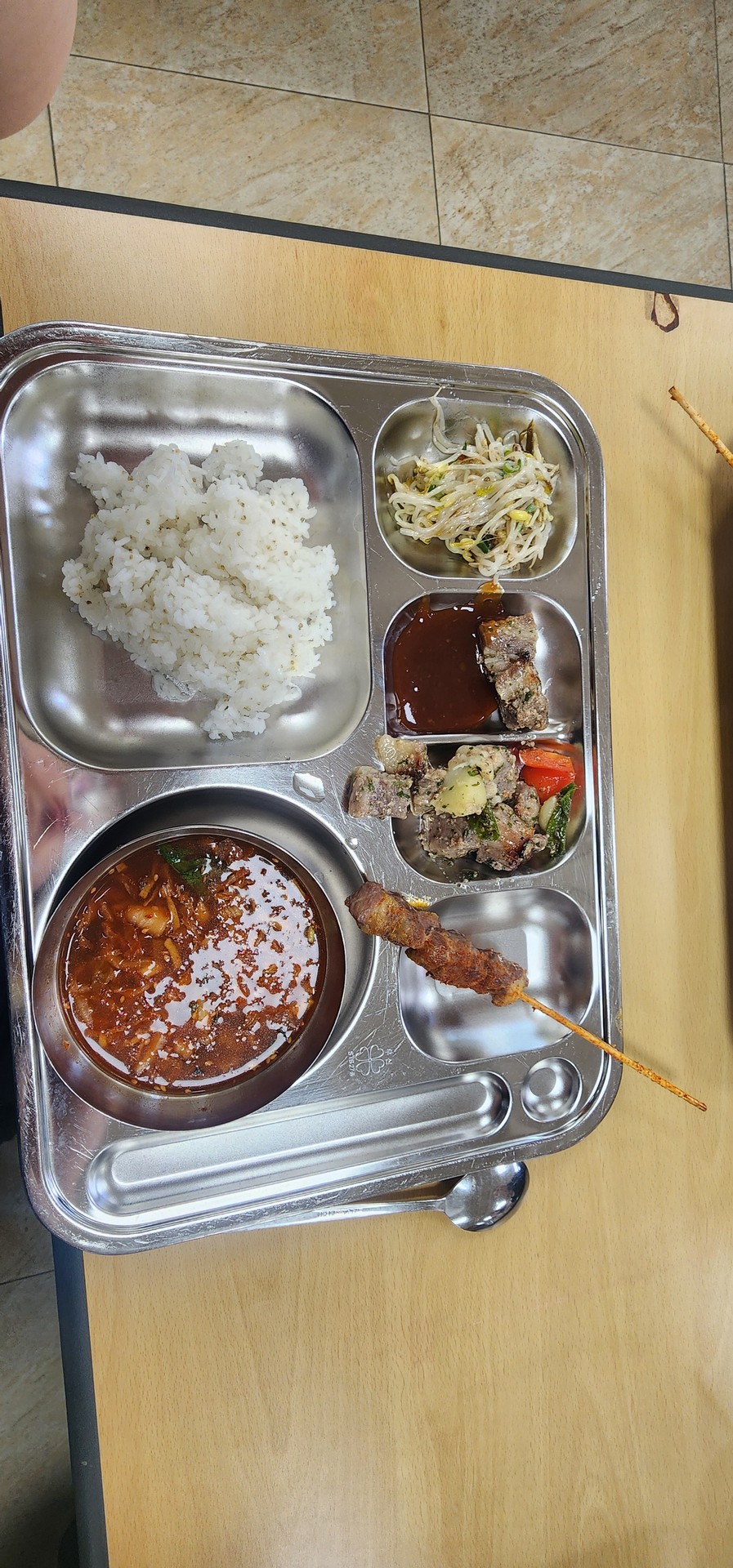 울 학교 어제오늘 급식 ㄹㅈㄷ임