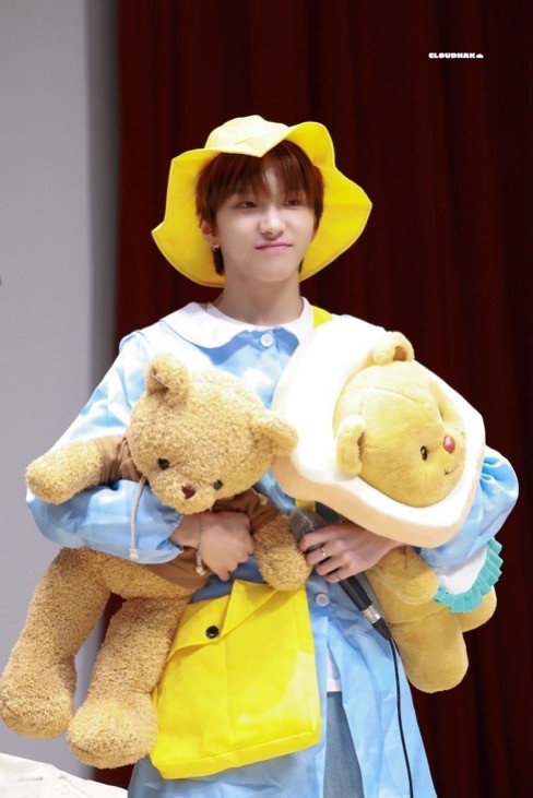 김운학 사진 공유합니다