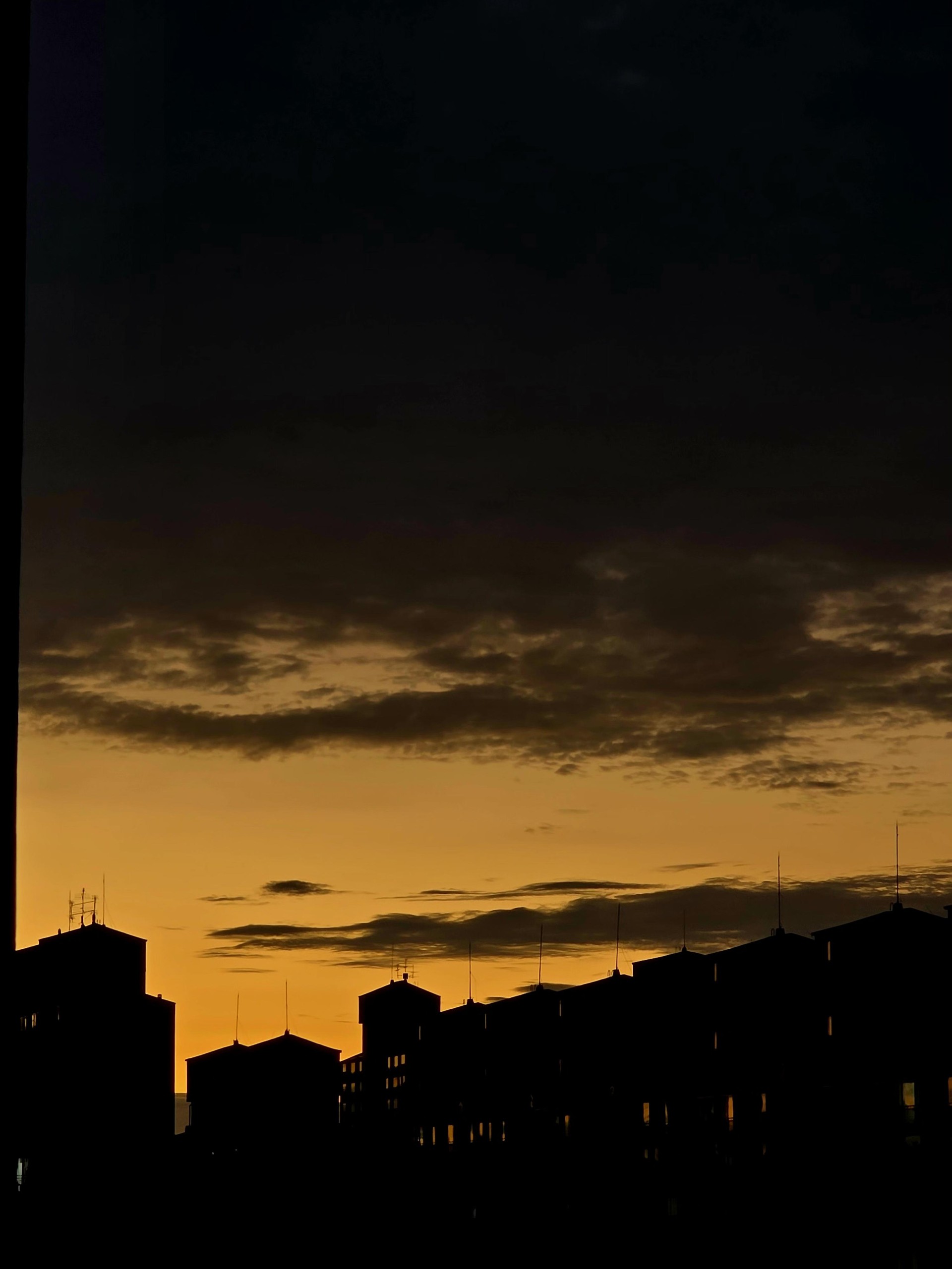 노을 찍었는데 평가 해주세요 (2트 사진 다 안올라가져서 재업)