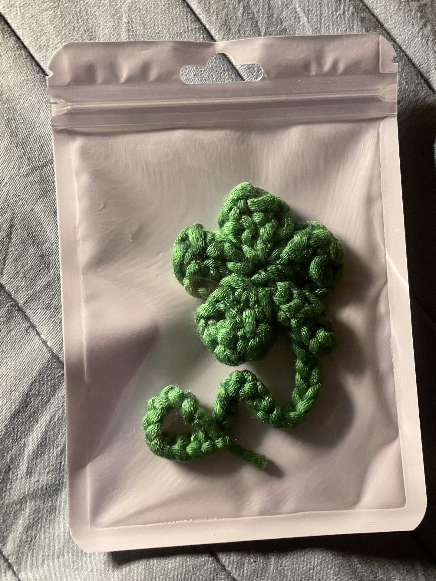 아는 언니 주려고 포장한 건데