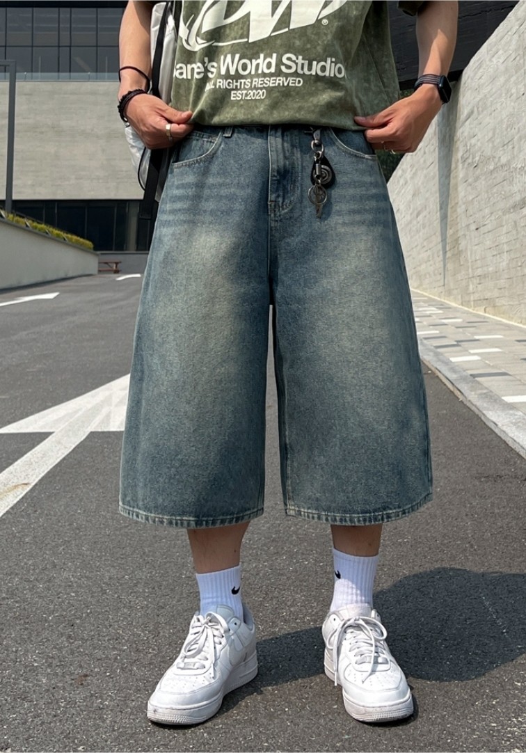 이거 이쁜거 같아?