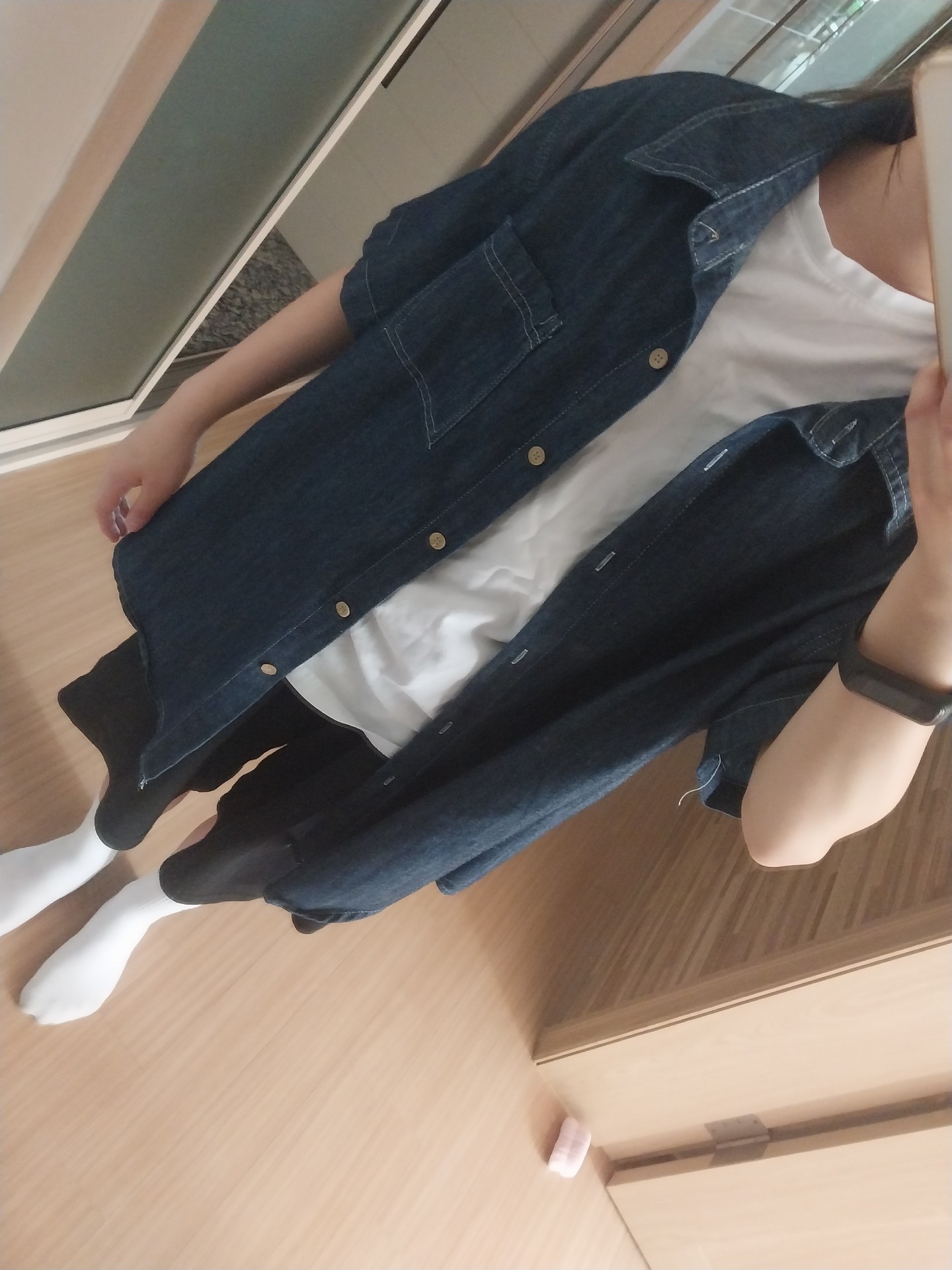 학교 길 옷으로 괜찮은가여?