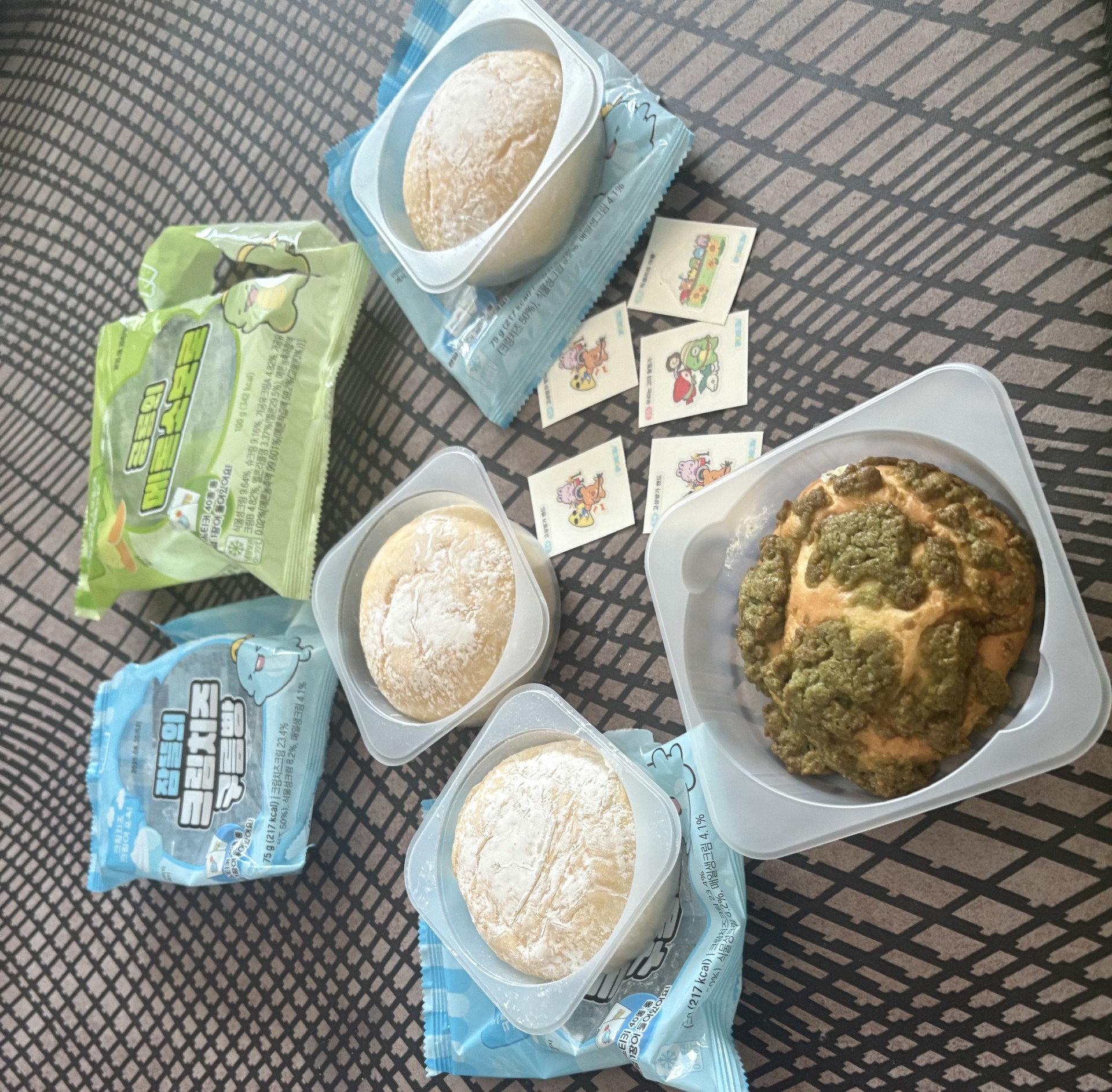 픽셀리 빵 구했다