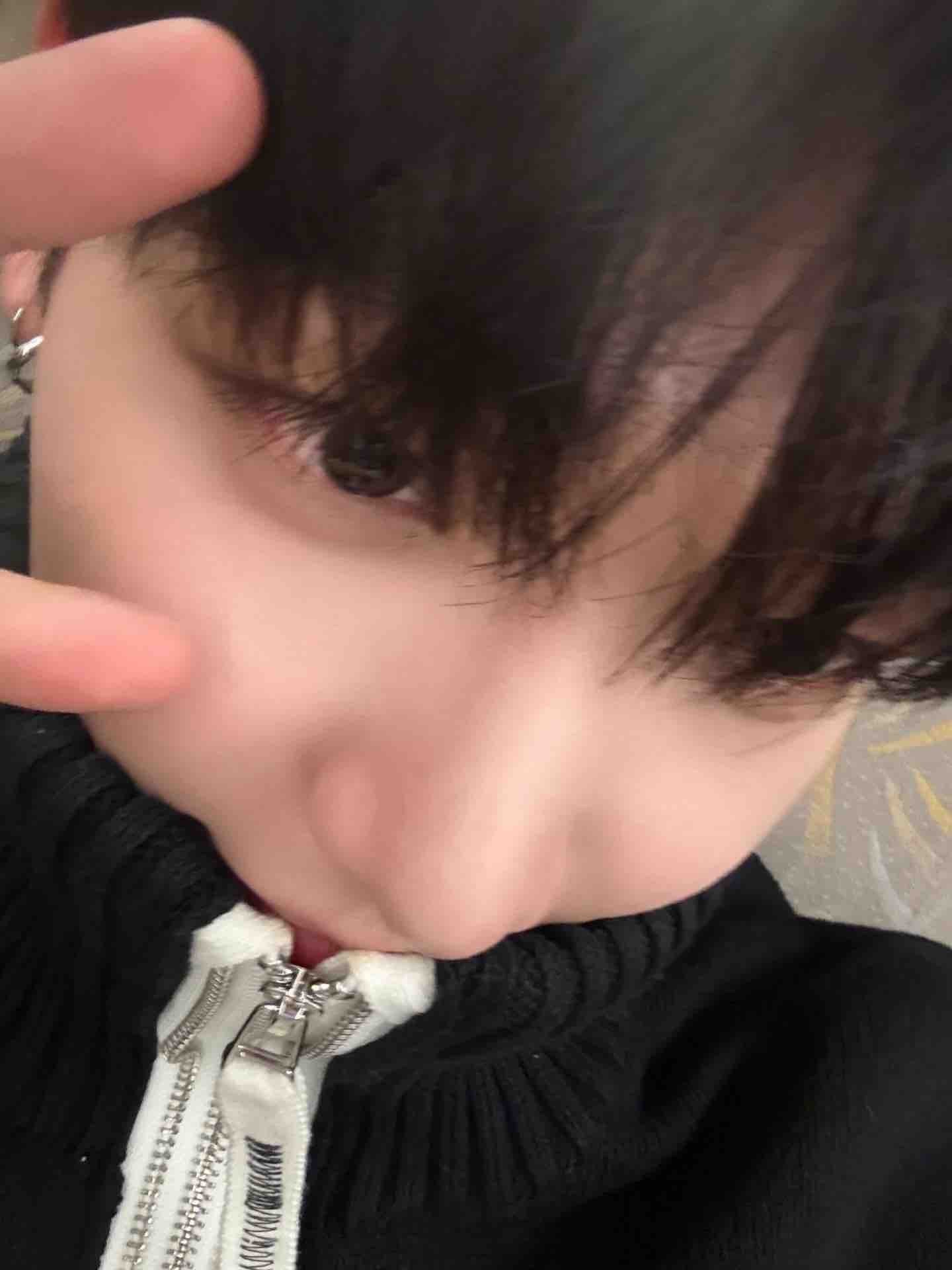 재현이의 볼살을 나눠드립니다