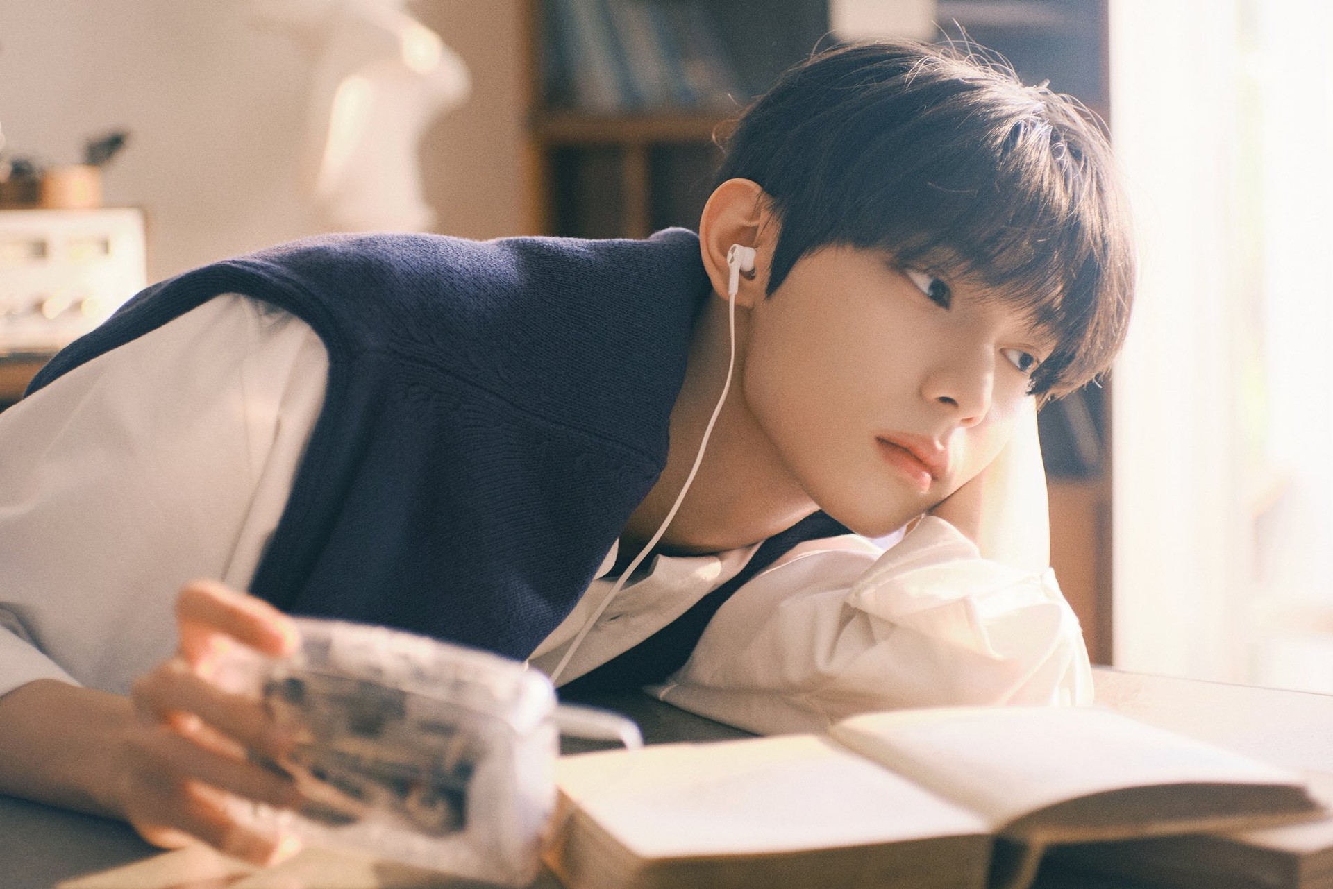 최립우 12월 3일 데뷔