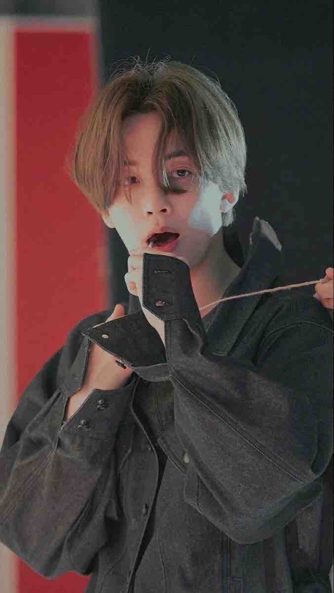 윤정한 전역 4일 남앗다