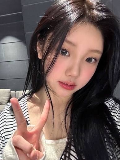 아일릿 원희 사진🍀