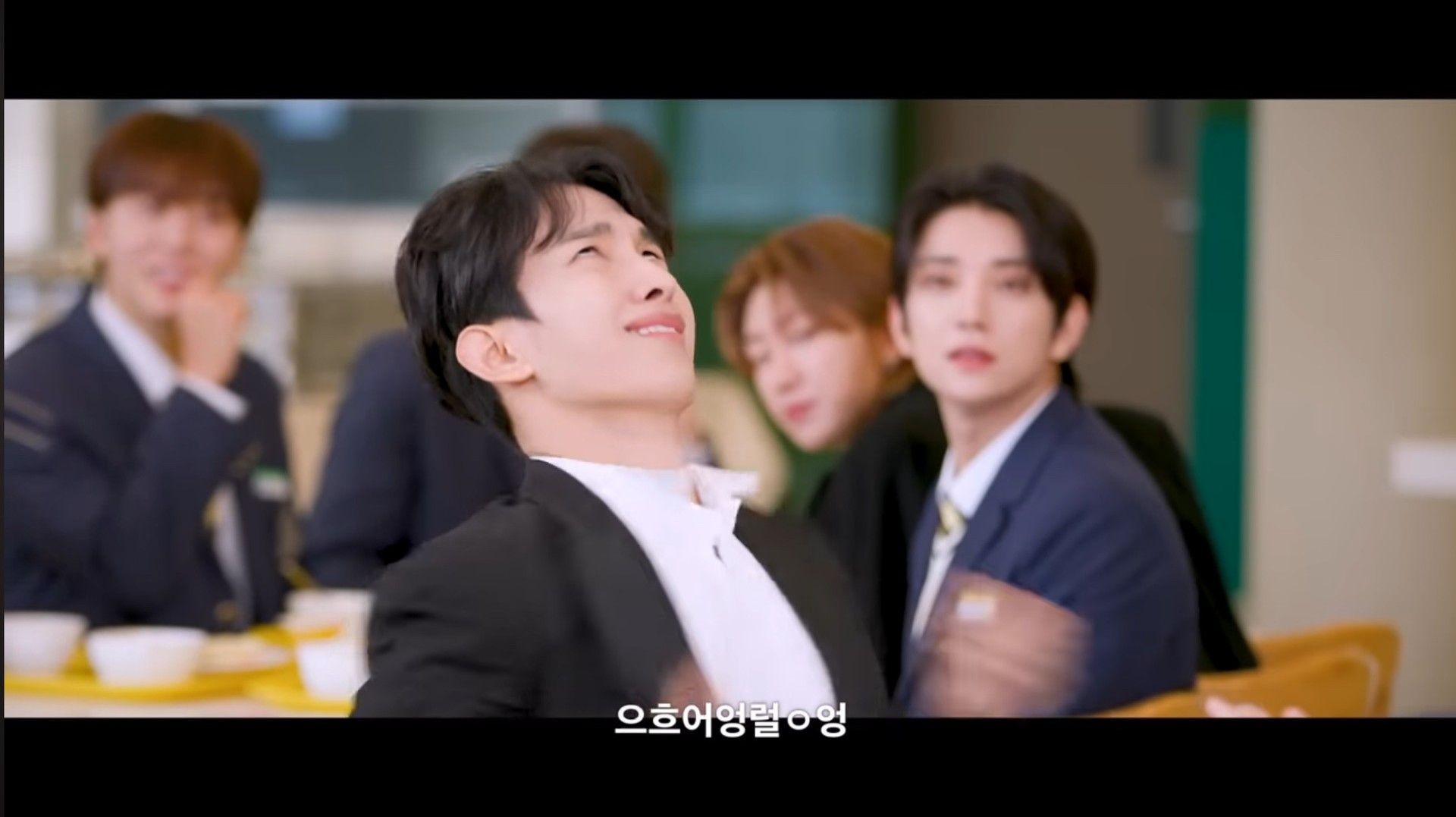 동생들 오늘 하루종일 놀았으면서 안지쳐...