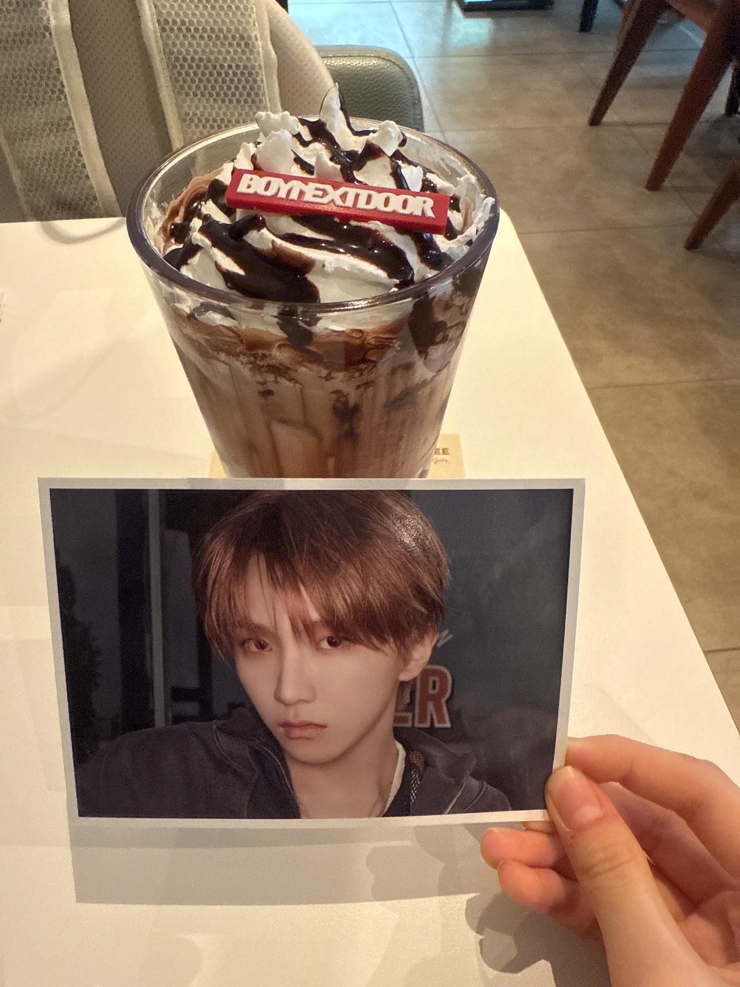 전 오늘 너티초콜릿 먹고 운학이 받았슴당