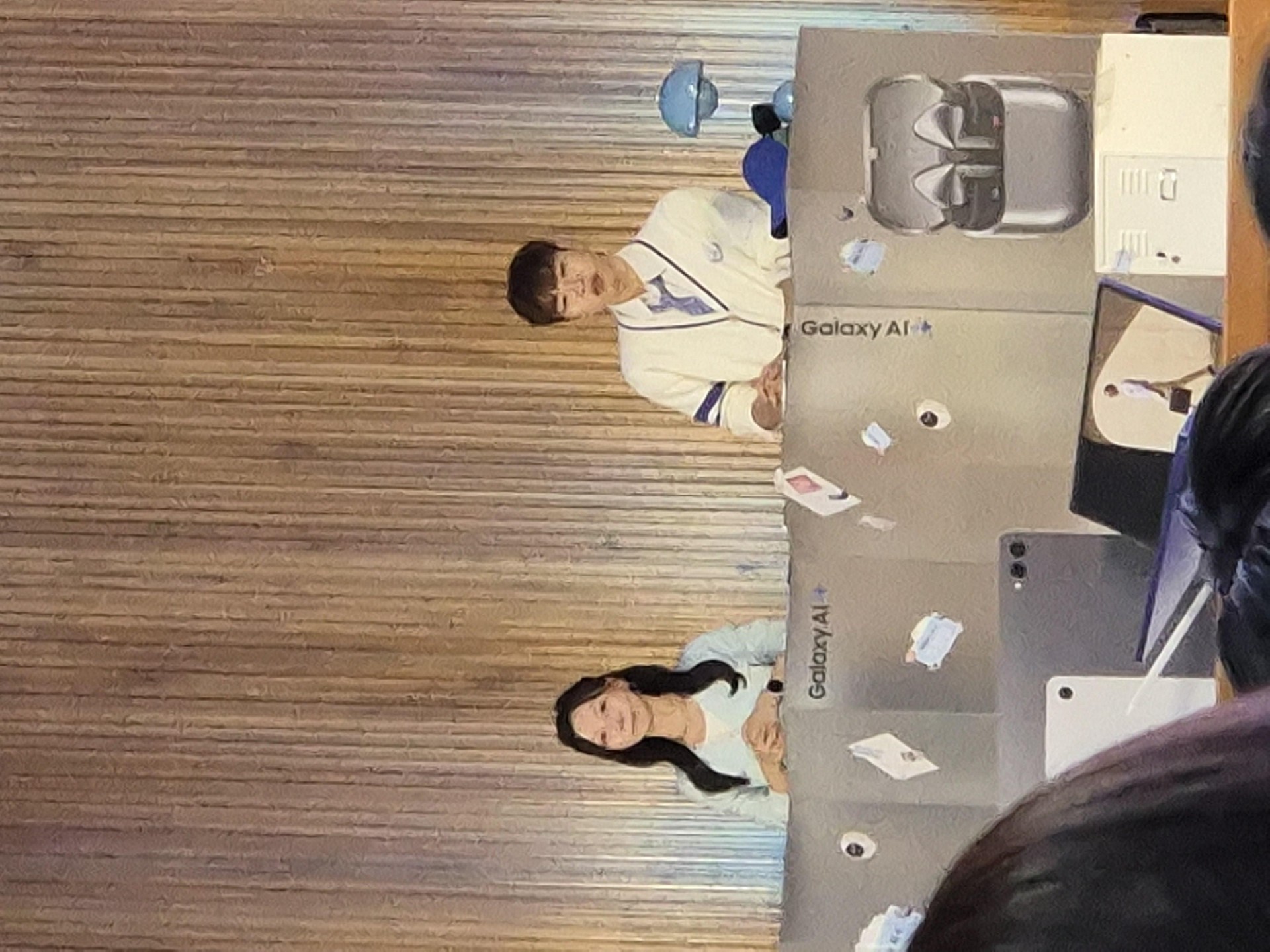 ㅁㄹ겟음 ..... 네이버쇼핑에서 갤럭시 ai 라이브 방송 하고 갓어